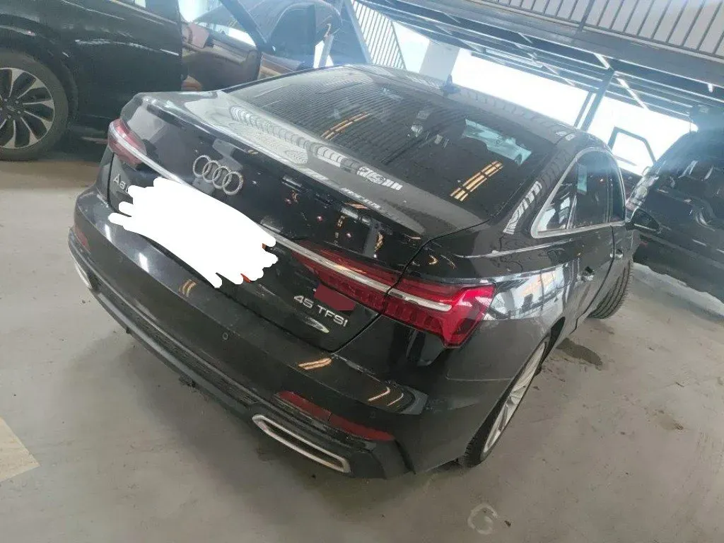 2021 Audi A6L 2.0T 224HP L4 7DCT,autocango,china used car exporter,china ev exporter,chinese used car exporter,chinese used ev exporter