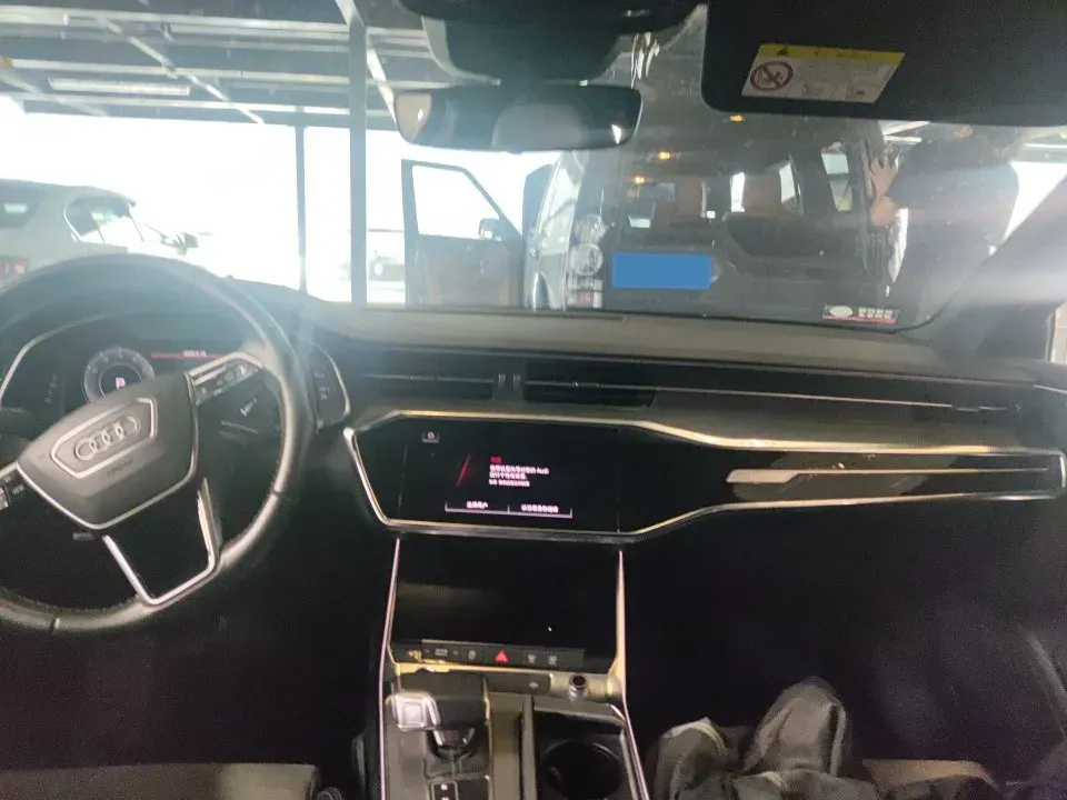 2021 Audi A6L 2.0T 224HP L4 7DCT,autocango,china used car exporter,china ev exporter,chinese used car exporter,chinese used ev exporter