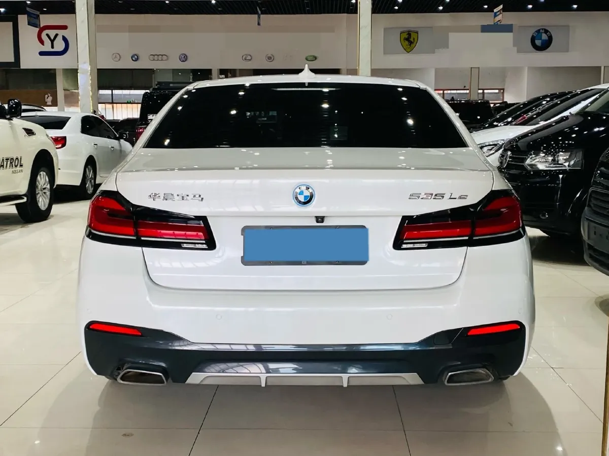 2021 BMW 5 Series 2.0T 184HP L4 8AT PHEV 17.7KWH,autocango,china used car exporter,china ev exporter,chinese used car exporter,chinese used ev exporter