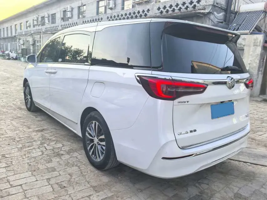 2022 Buick GL8 2.0T 237HP L4 9AT,autocango,china used car exporter,china ev exporter,chinese used car exporter,chinese used ev exporter