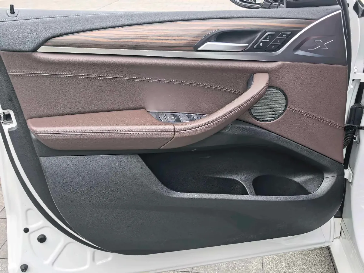 2021 BMW X3 2.0T 224HP L4 8AT,autocango,china used car exporter,china ev exporter,chinese used car exporter,chinese used ev exporter