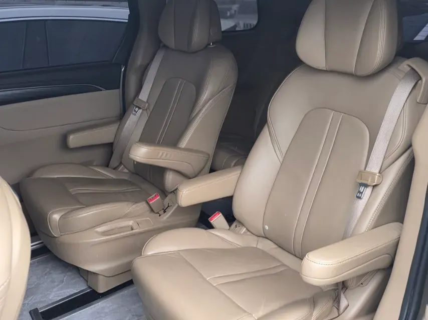 2021 Buick GL8 2.0T 237HP L4 9AT,autocango,china used car exporter,china ev exporter,chinese used car exporter,chinese used ev exporter