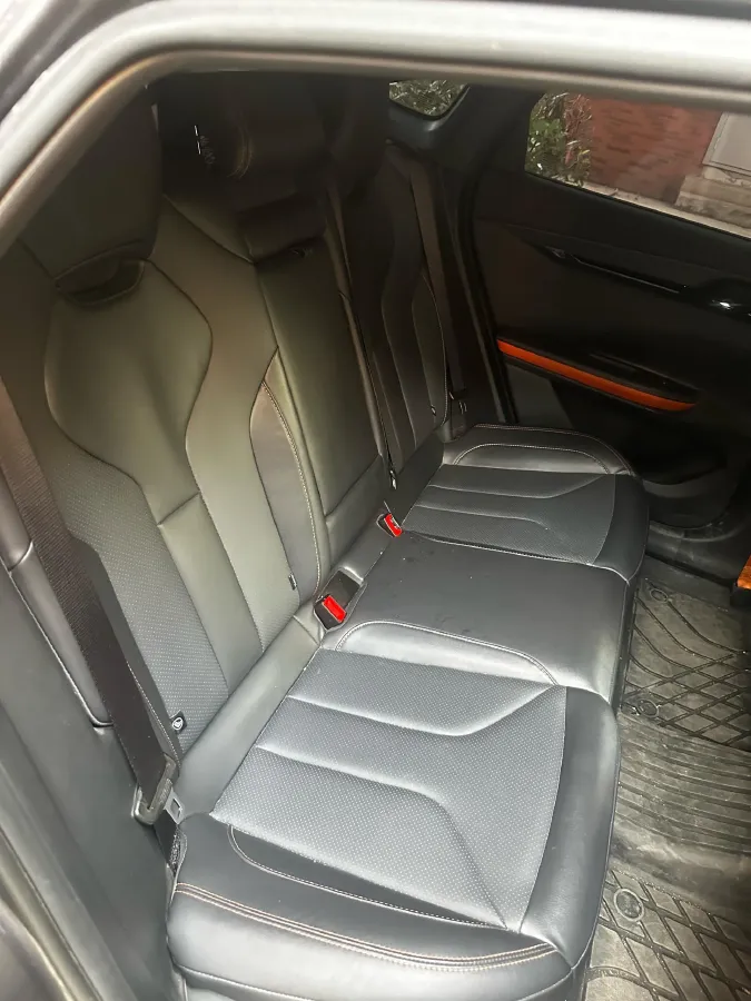 2023 ChangAn UNI-V 1.5T 188HP L4 7DCT,autocango,china used car exporter,china ev exporter,chinese used car exporter,chinese used ev exporter