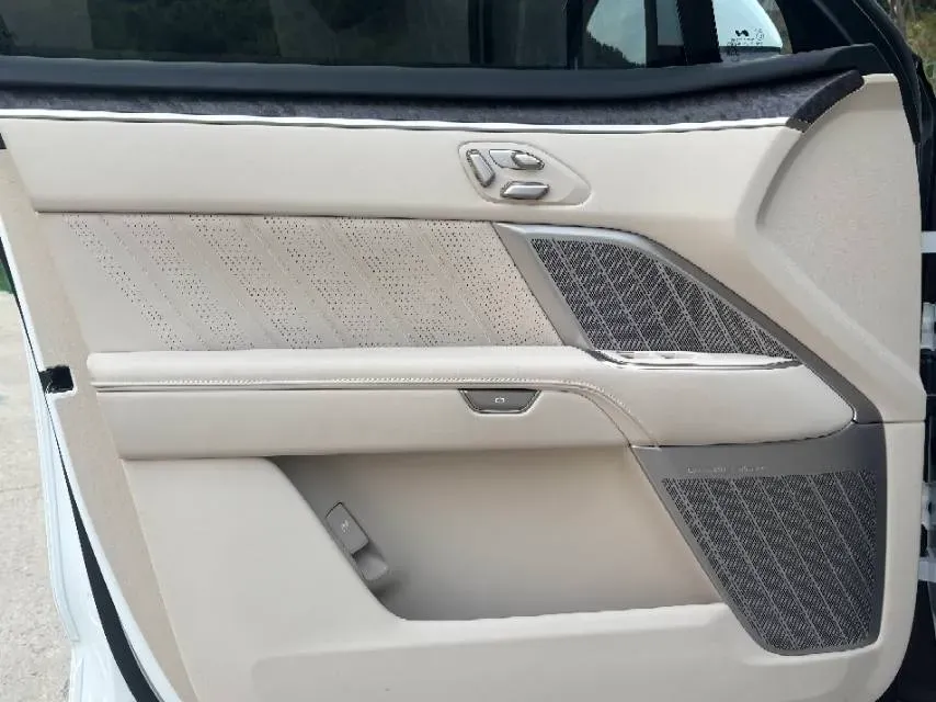 2025 ONVO L90 BEV,autocango,china used car exporter,china ev exporter,chinese used car exporter,chinese used ev exporter