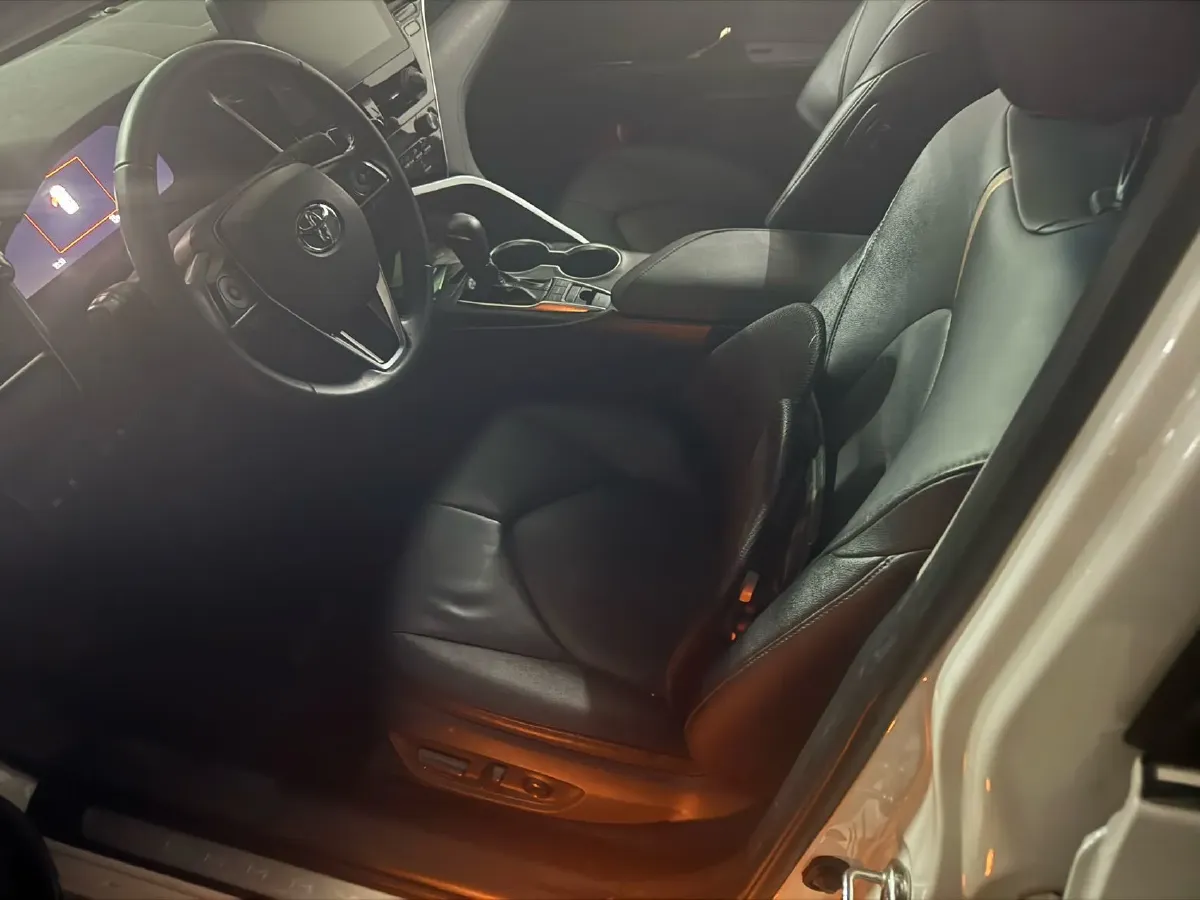 2021 Toyota Camry 2.5L 209HP L4 8AT,autocango,china used car exporter,china ev exporter,chinese used car exporter,chinese used ev exporter