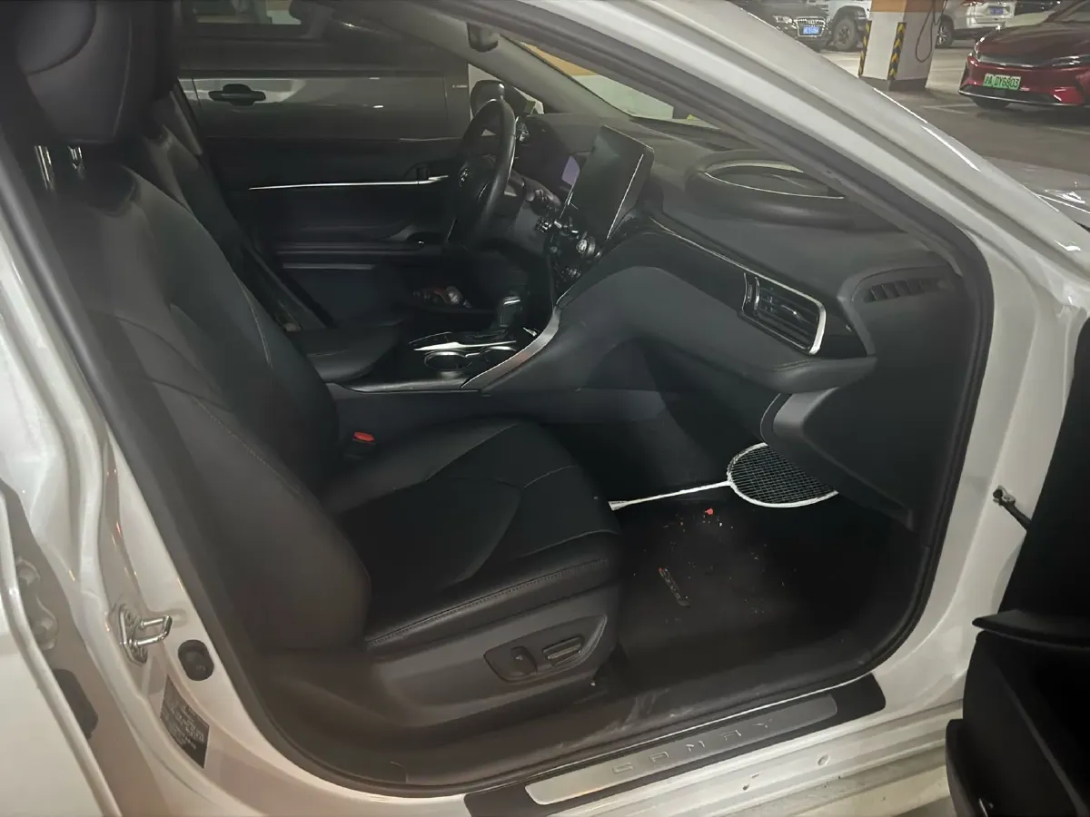 2021 Toyota Camry 2.5L 209HP L4 8AT,autocango,china used car exporter,china ev exporter,chinese used car exporter,chinese used ev exporter