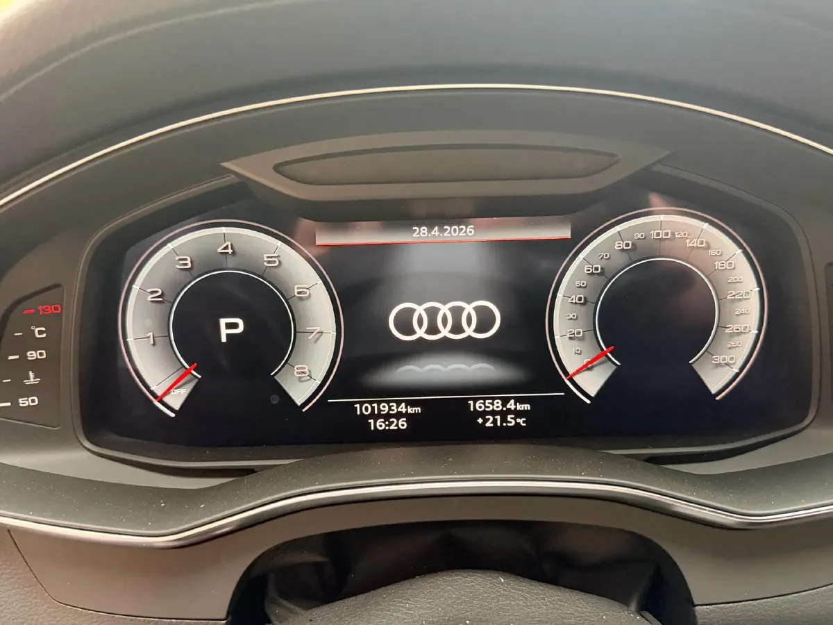 2022 Audi A6L 2.0T 224HP L4 7DCT,autocango,china used car exporter,china ev exporter,chinese used car exporter,chinese used ev exporter