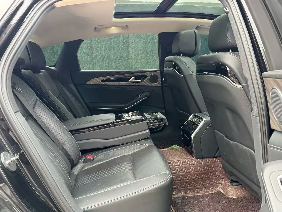 2020 HongQi H9 2.0T 252HP L4 7DCT,autocango,china used car exporter,china ev exporter,chinese used car exporter,chinese used ev exporter