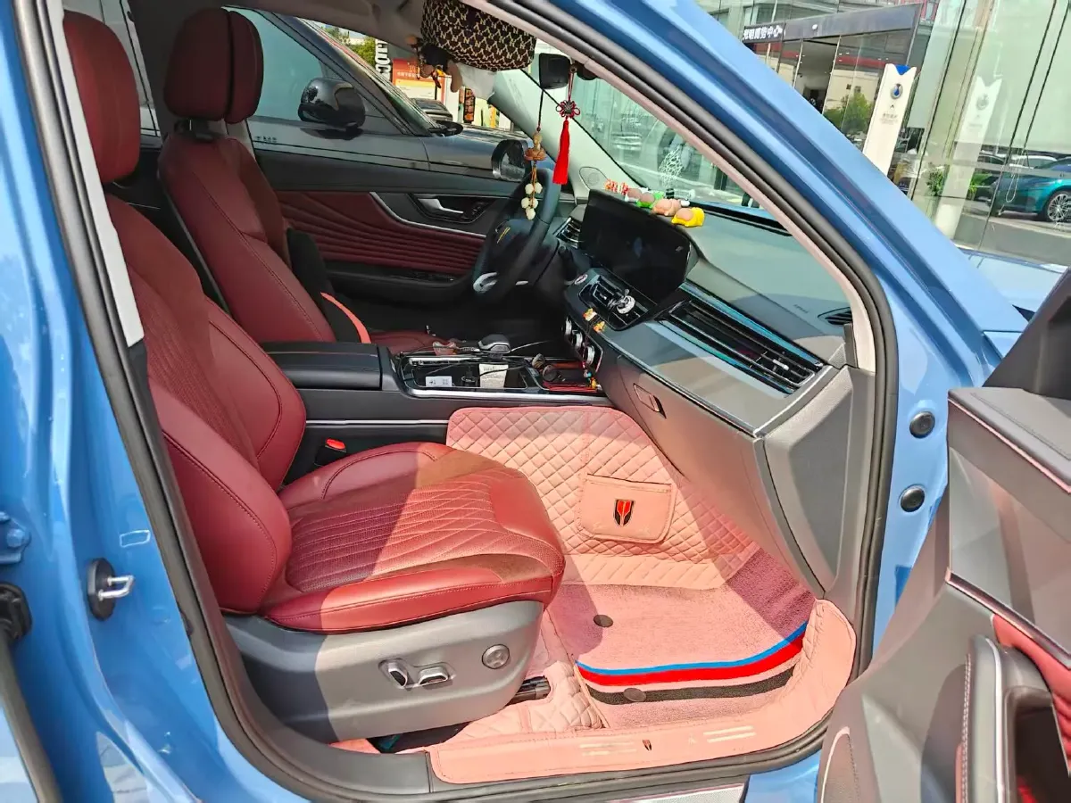 2023 HongQi HS5 2.0T 252HP L4 8AT,autocango,china used car exporter,china ev exporter,chinese used car exporter,chinese used ev exporter