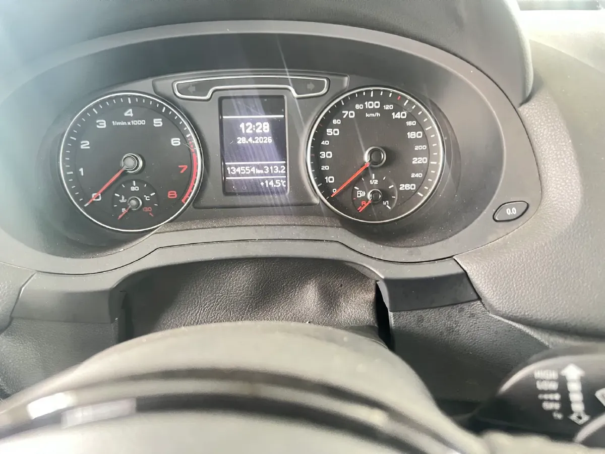 2015 Audi Q3 2.0T 170HP L4 7DCT,autocango,china used car exporter,china ev exporter,chinese used car exporter,chinese used ev exporter