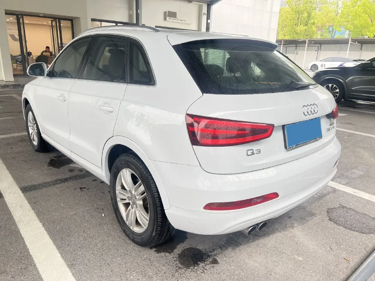 2015 Audi Q3 2.0T 170HP L4 7DCT,autocango,china used car exporter,china ev exporter,chinese used car exporter,chinese used ev exporter
