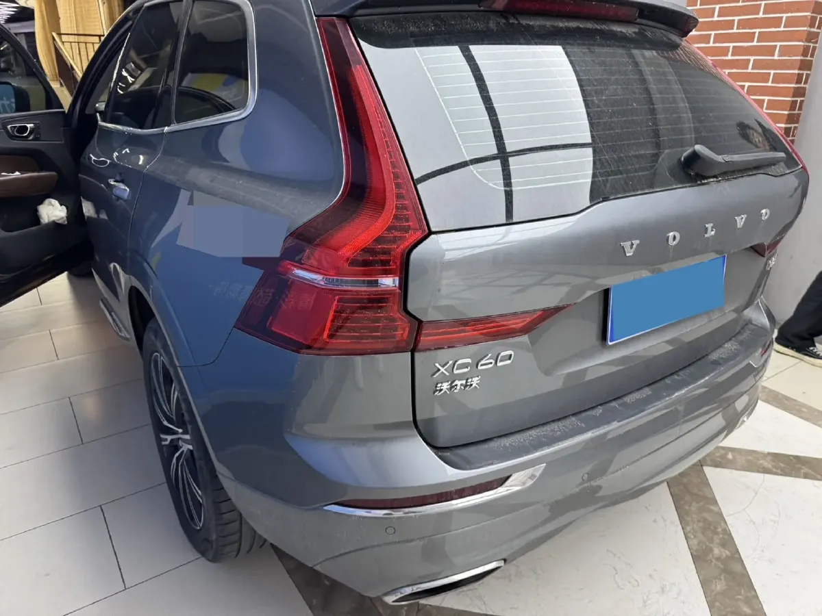 2018 Volvo XC60 2.0T 254HP L4 8AT,autocango,china used car exporter,china ev exporter,chinese used car exporter,chinese used ev exporter