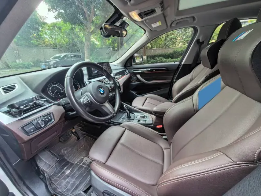 2022 BMW X1 2.0T 192HP L4 7DCT,autocango,china used car exporter,china ev exporter,chinese used car exporter,chinese used ev exporter