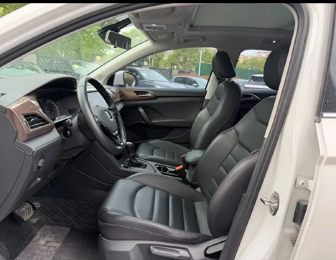 2021 Volkswagen Tharu 1.4T 150HP L4 7DCT,autocango,china used car exporter,china ev exporter,chinese used car exporter,chinese used ev exporter