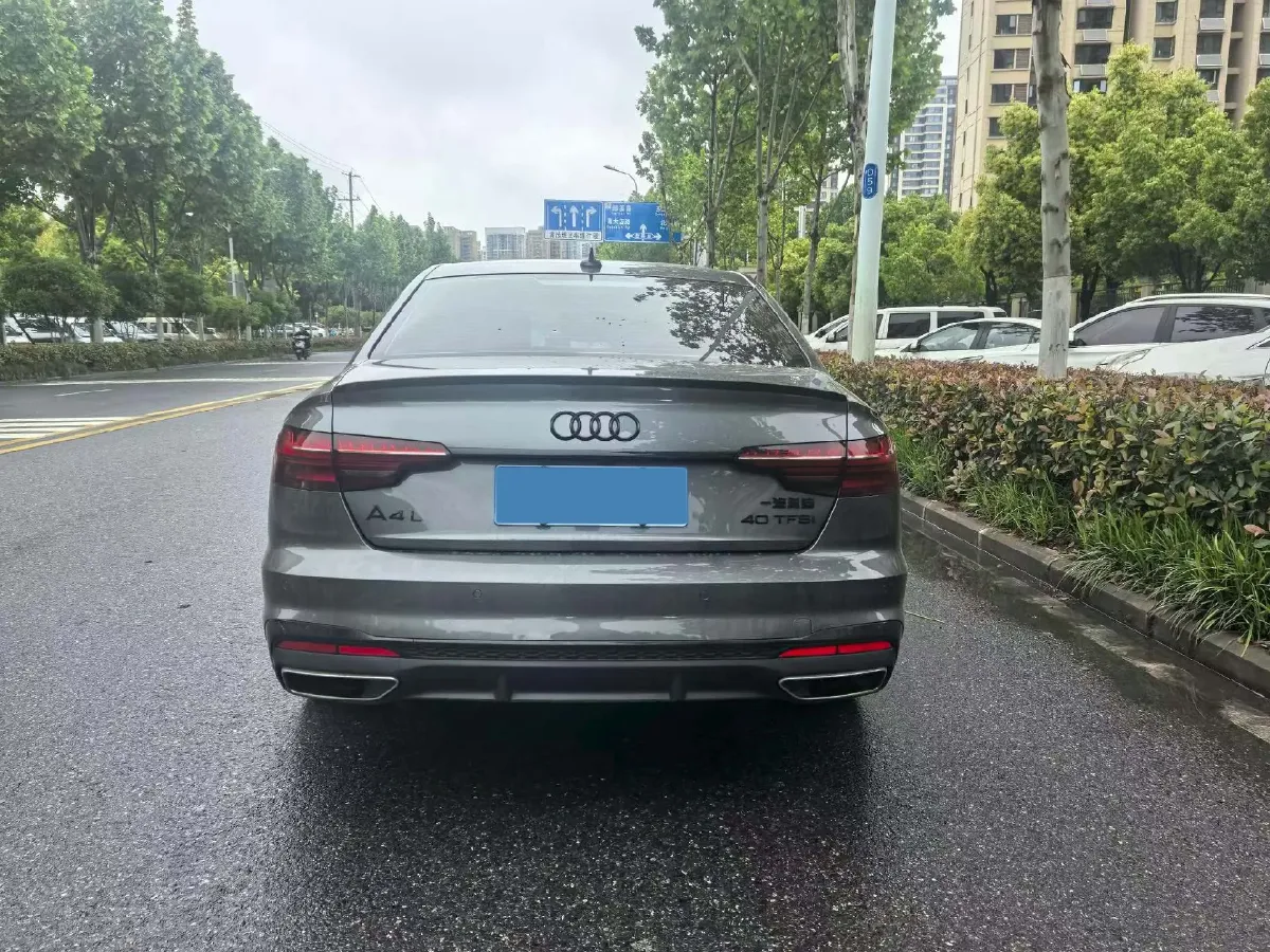 2024 Audi A4L 2.0T 190HP L4 7DCT,autocango,china used car exporter,china ev exporter,chinese used car exporter,chinese used ev exporter
