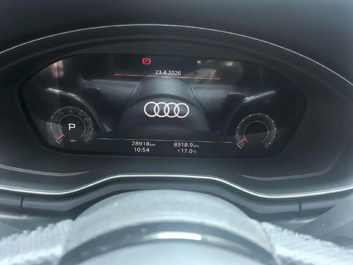 2024 Audi A4L 2.0T 190HP L4 7DCT,autocango,china used car exporter,china ev exporter,chinese used car exporter,chinese used ev exporter