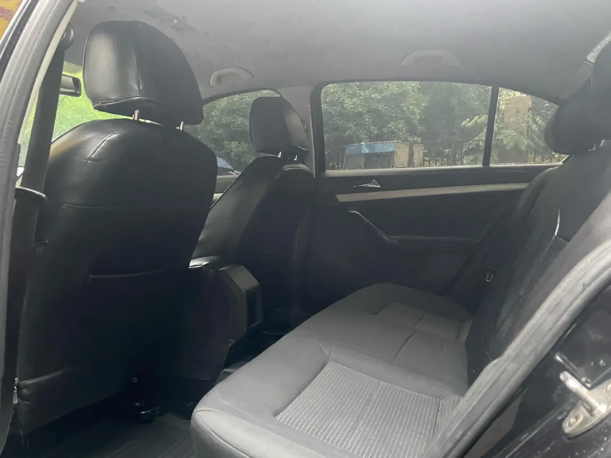 2017 Buick Excelle 1.5L 114HP L4 5MT,autocango,china used car exporter,china ev exporter,chinese used car exporter,chinese used ev exporter