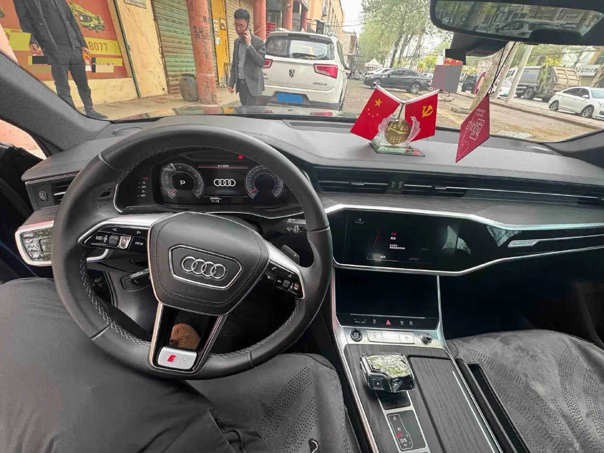 2024 Audi A6L 2.0T 245HP L4 7DCT,autocango,china used car exporter,china ev exporter,chinese used car exporter,chinese used ev exporter