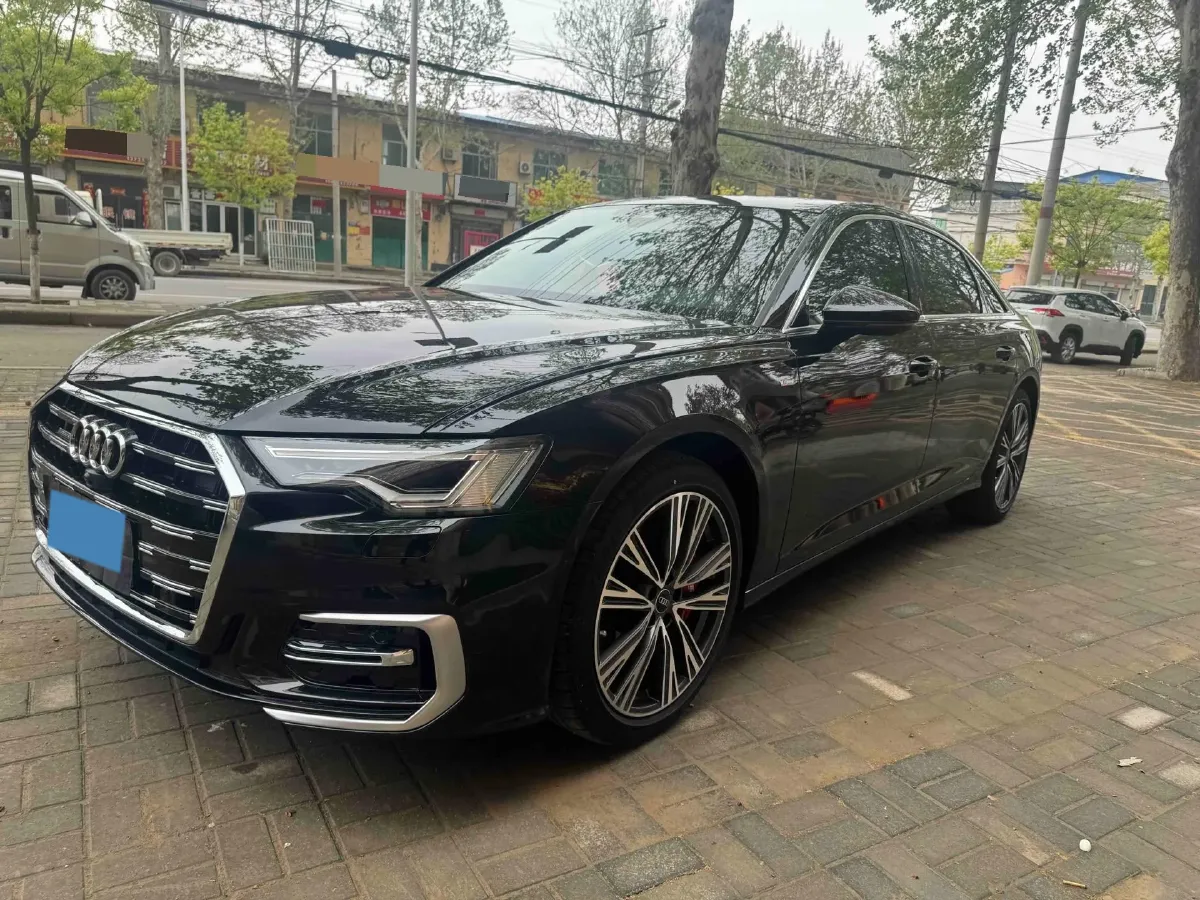 2024 Audi A6L 2.0T 245HP L4 7DCT,autocango,china used car exporter,china ev exporter,chinese used car exporter,chinese used ev exporter