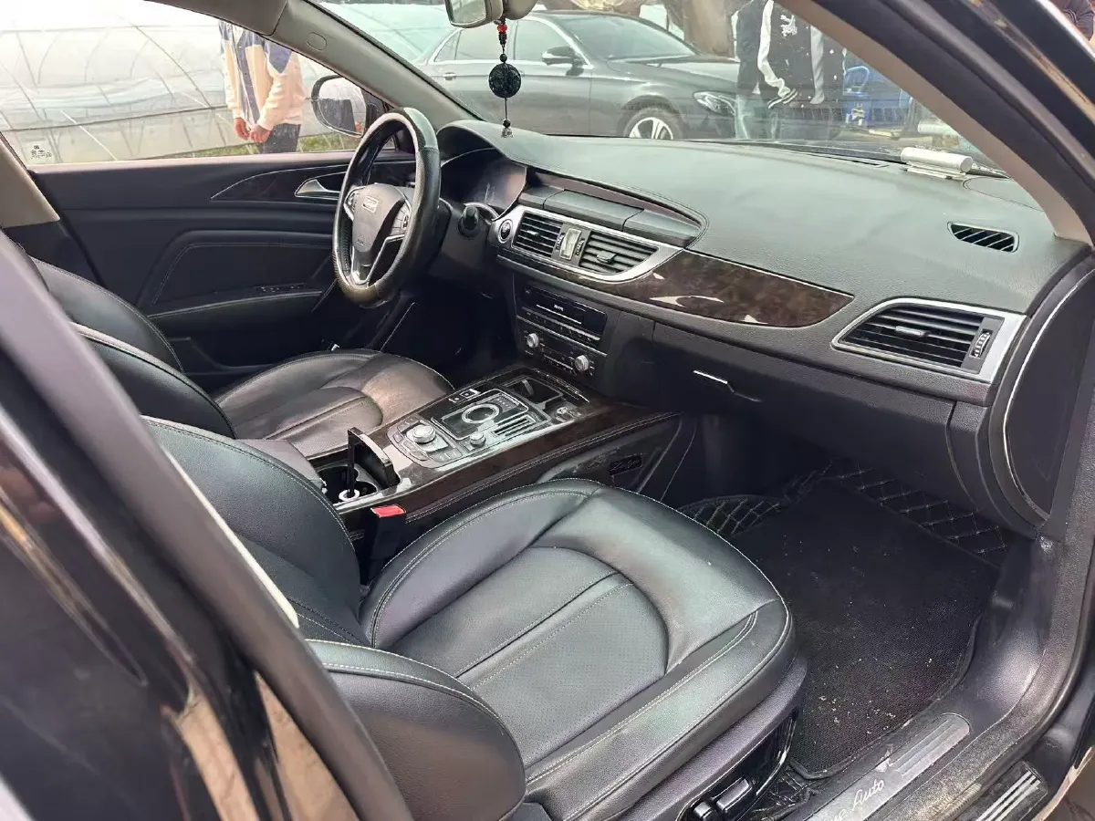 2018 Zotye Z700 1.8T 177HP L4 6DCT,autocango,china used car exporter,china ev exporter,chinese used car exporter,chinese used ev exporter