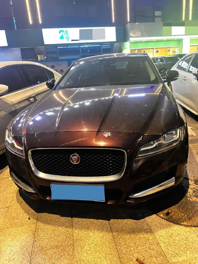 2018 Jaguar XF 2.0T 250HP L4 8AT,autocango,china used car exporter,china ev exporter,chinese used car exporter,chinese used ev exporter