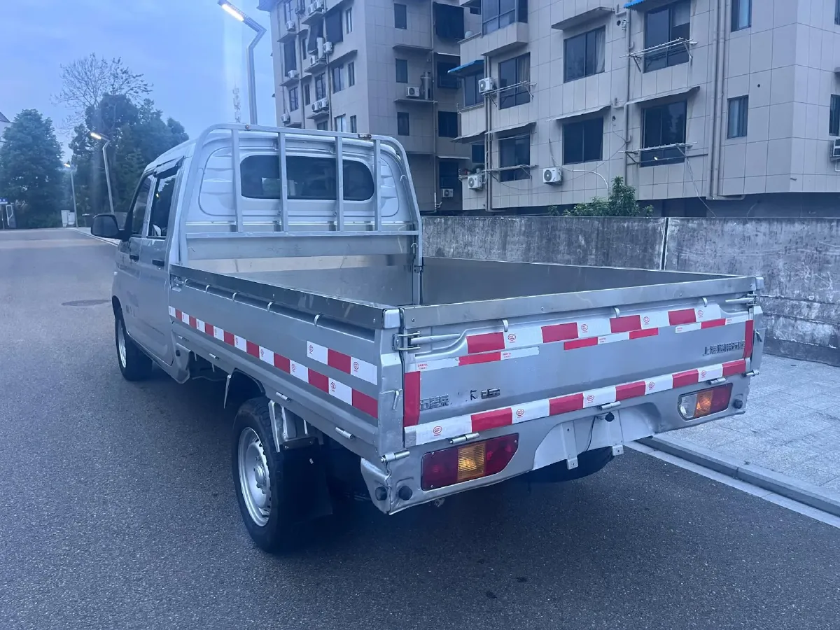 2019 WuLing RongGuang New Truck 1.5L 107HP L4 5MT,autocango,china used car exporter,china ev exporter,chinese used car exporter,chinese used ev exporter