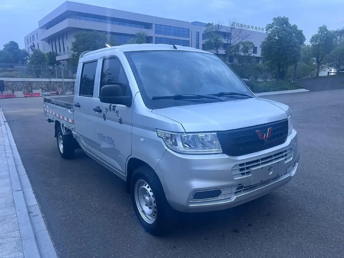 2019 WuLing RongGuang New Truck 1.5L 107HP L4 5MT,autocango,china used car exporter,china ev exporter,chinese used car exporter,chinese used ev exporter