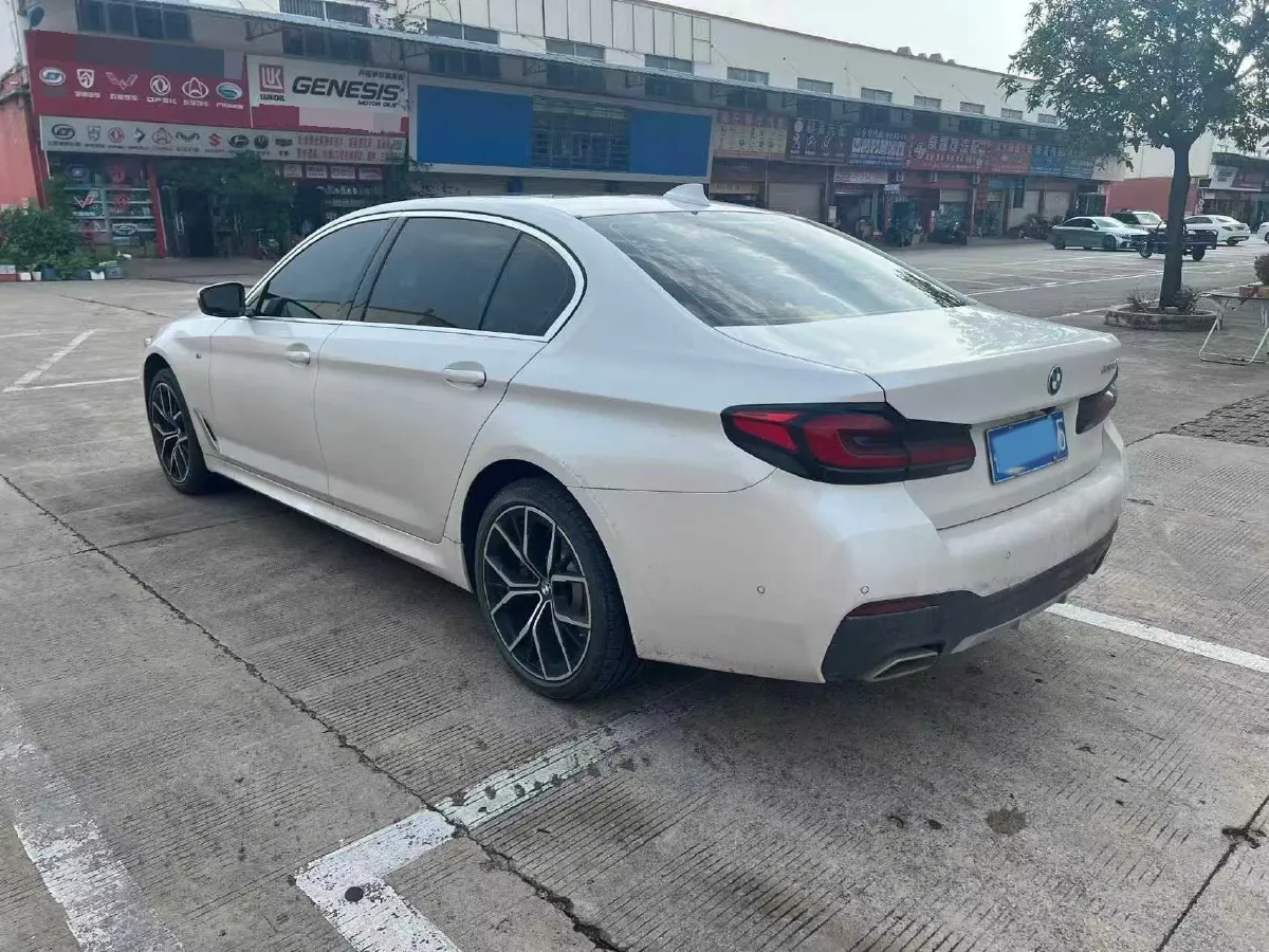 2022 BMW 5 Series 2.0T 252HP L4 8AT,autocango,china used car exporter,china ev exporter,chinese used car exporter,chinese used ev exporter