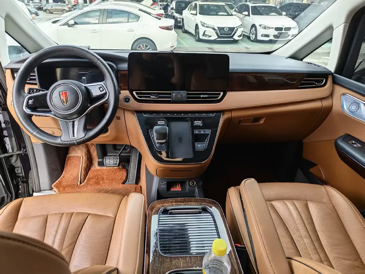 2023 HongQi HQ9 2.0T 252HP L4 8AT,autocango,china used car exporter,china ev exporter,chinese used car exporter,chinese used ev exporter