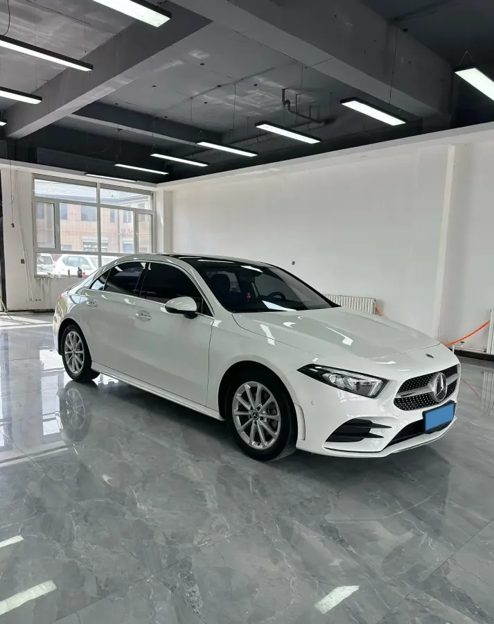 2023 Mercedes-Benz A Class 1.3T 163HP L4 7DCT,autocango,china used car exporter,china ev exporter,chinese used car exporter,chinese used ev exporter