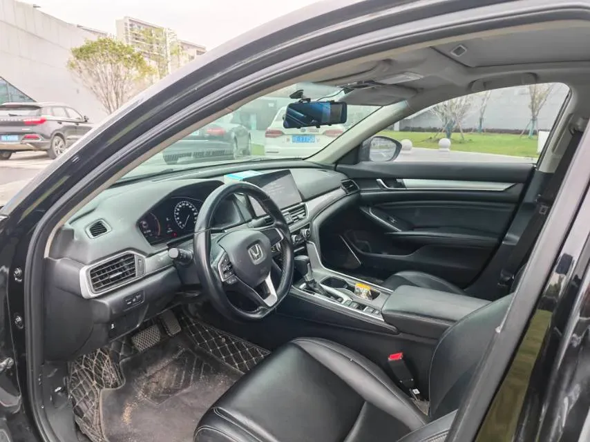2022 Honda Accord 1.5T 194HP L4 CVT,autocango,china used car exporter,china ev exporter,chinese used car exporter,chinese used ev exporter