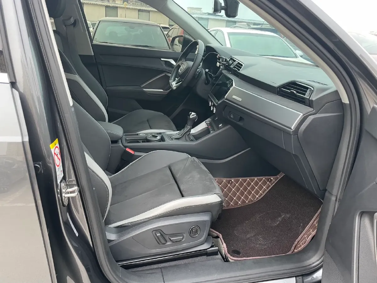 2022 Audi Q3 1.4T 150HP L4 7DCT,autocango,china used car exporter,china ev exporter,chinese used car exporter,chinese used ev exporter