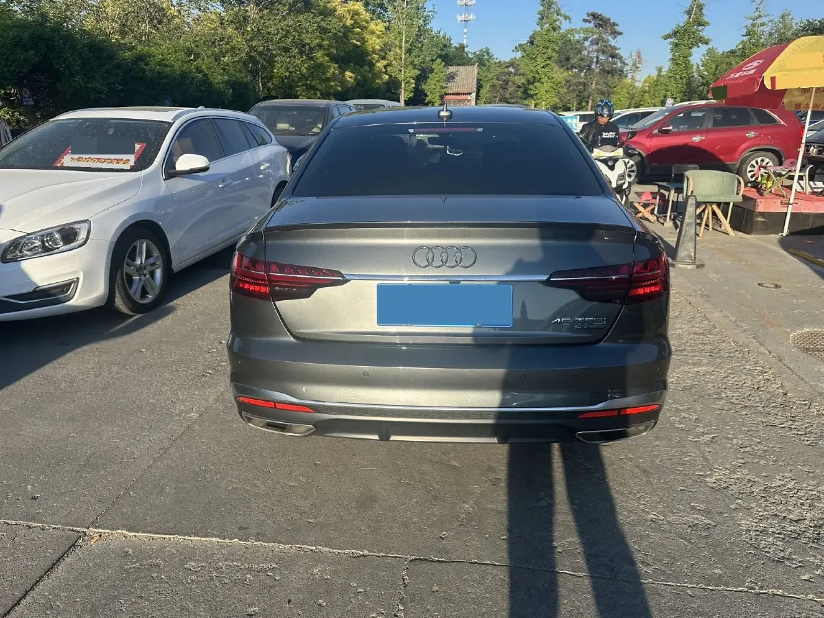 2020 Audi A4L 2.0T 252HP L4 7DCT,autocango,china used car exporter,china ev exporter,chinese used car exporter,chinese used ev exporter