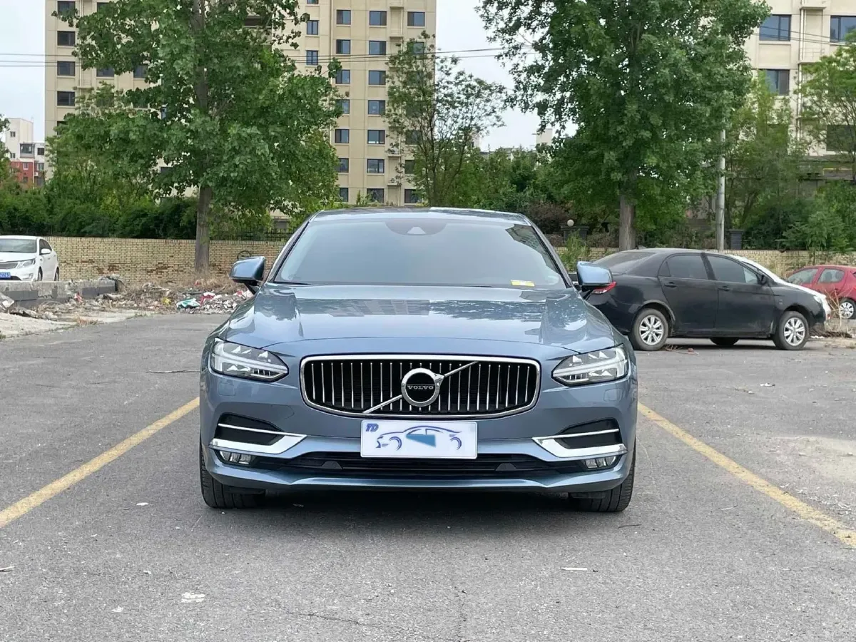 2020 Volvo S90 2.0T 254HP L4 8AT,autocango,china used car exporter,china ev exporter,chinese used car exporter,chinese used ev exporter