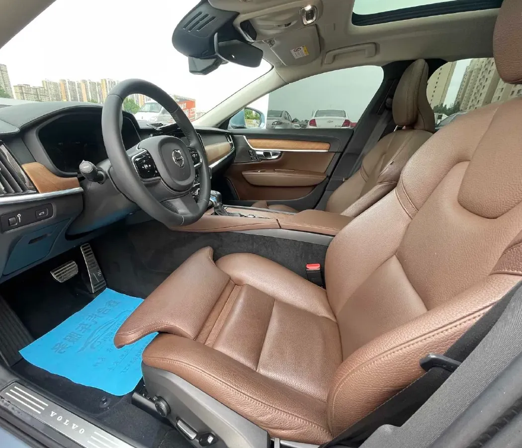 2020 Volvo S90 2.0T 254HP L4 8AT,autocango,china used car exporter,china ev exporter,chinese used car exporter,chinese used ev exporter