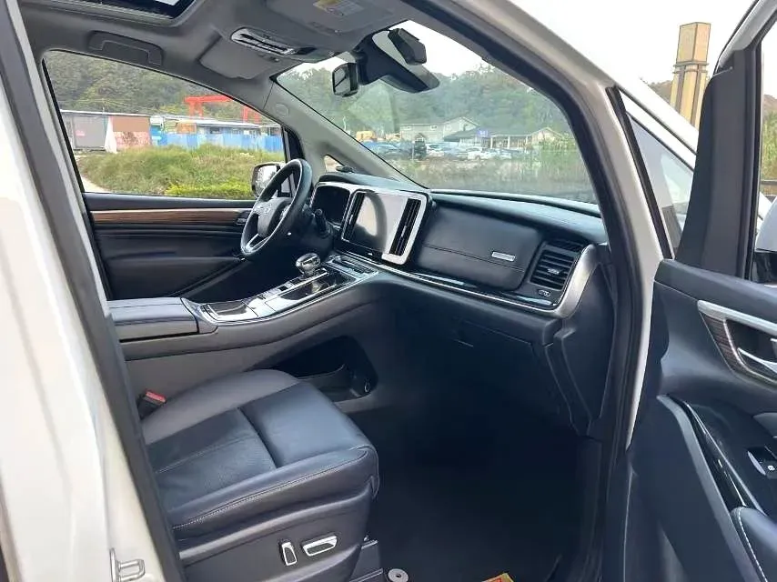 2021 GAC Trumpchi M8 2.0T 252HP L4 8AT,autocango,china used car exporter,china ev exporter,chinese used car exporter,chinese used ev exporter