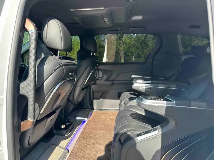 2024 Toyota Sienna 2.5L 189HP L4 E-CVT Hybrid,autocango,china used car exporter,china ev exporter,chinese used car exporter,chinese used ev exporter