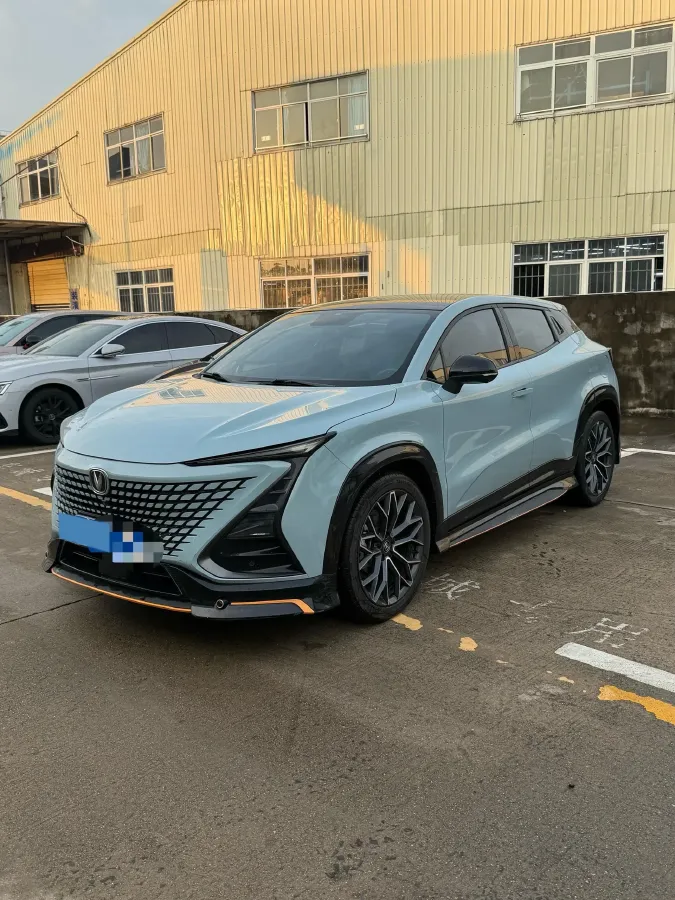2022 ChangAn UNI-T 1.5T 188HP L4 7DCT,autocango,china used car exporter,china ev exporter,chinese used car exporter,chinese used ev exporter