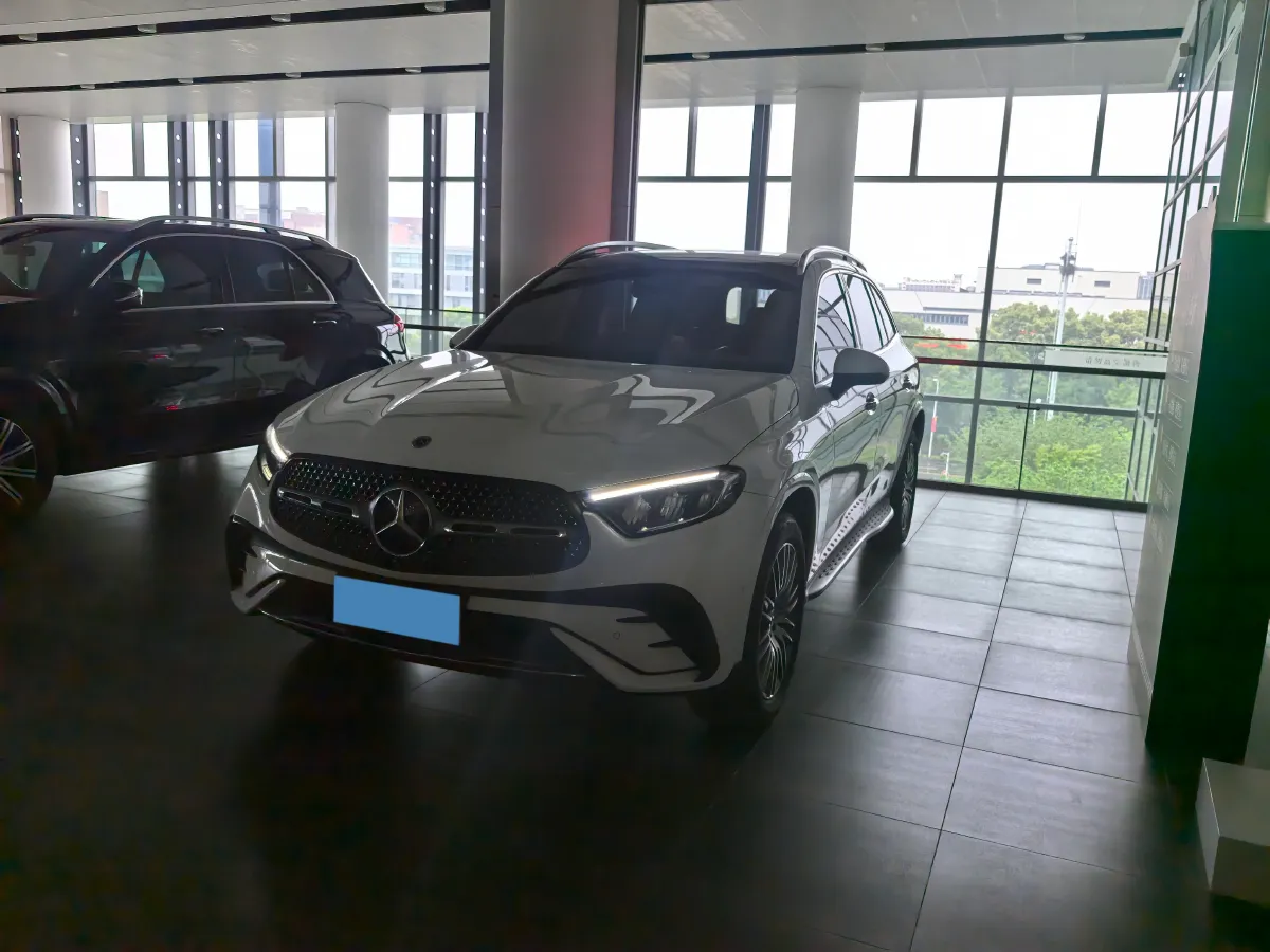 2024 Mercedes-Benz GLC Class 2.0T 258HP L4 9AT,autocango,china used car exporter,china ev exporter,chinese used car exporter,chinese used ev exporter