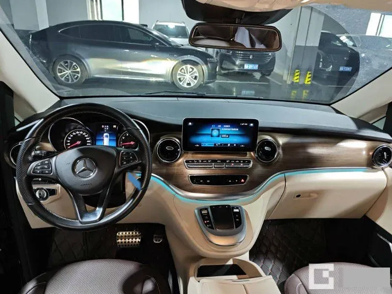 2020 Mercedes-Benz V Class 2.0T 211HP L4 9AT,autocango,china used car exporter,china ev exporter,chinese used car exporter,chinese used ev exporter