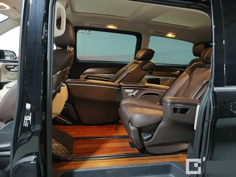 2020 Mercedes-Benz V Class 2.0T 211HP L4 9AT,autocango,china used car exporter,china ev exporter,chinese used car exporter,chinese used ev exporter