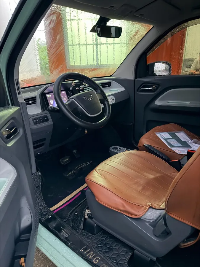 2021 WuLing HongGuang MINI EV BEV 13.9KWH,autocango,china used car exporter,china ev exporter,chinese used car exporter,chinese used ev exporter