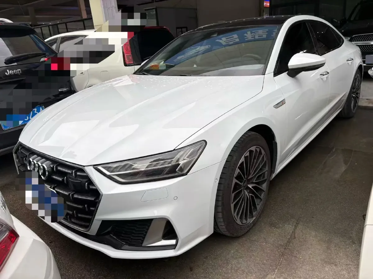 2022 Audi A7L 2.0T 245HP L4 7DCT,autocango,china used car exporter,china ev exporter,chinese used car exporter,chinese used ev exporter