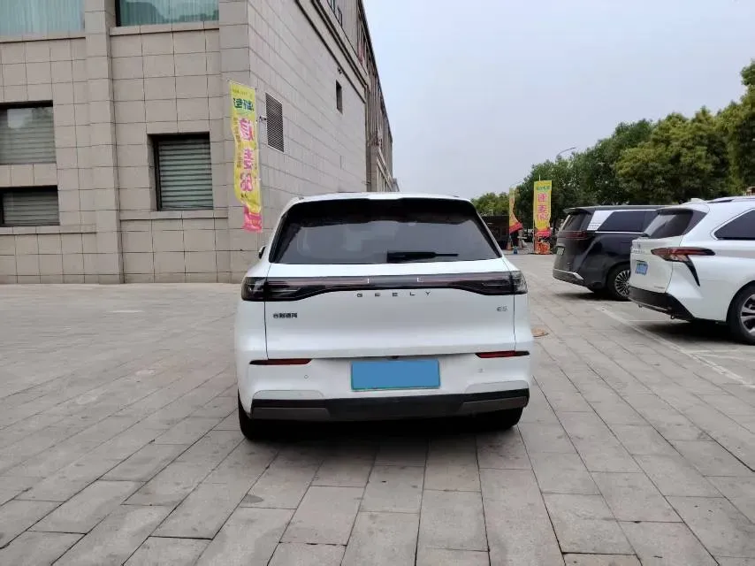 2024 LanDian E5 1.5L 110HP L4 E-CVT PHEV 17.52KWH,autocango,china used car exporter,china ev exporter,chinese used car exporter,chinese used ev exporter