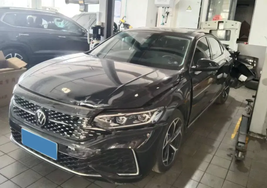 2023 Volkswagen Passat 2.0T 186HP L4 7DCT,autocango,china used car exporter,china ev exporter,chinese used car exporter,chinese used ev exporter
