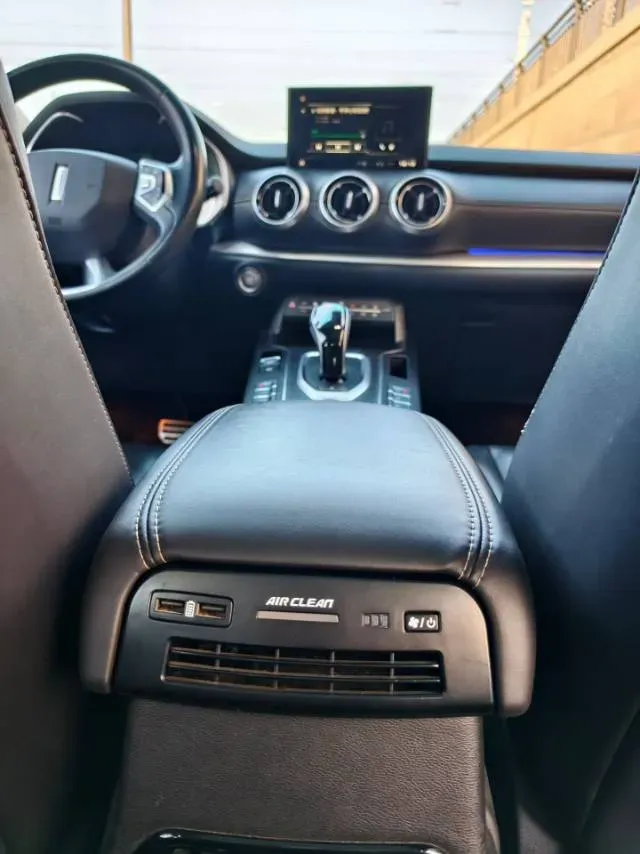 2019 WEY VV6 2.0T 224HP L4 7DCT,autocango,china used car exporter,china ev exporter,chinese used car exporter,chinese used ev exporter