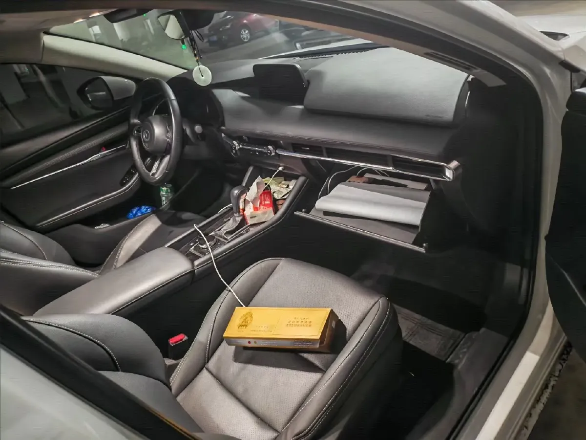 2022 Mazda 3 Axela 2.0L 158HP L4 6AT,autocango,china used car exporter,china ev exporter,chinese used car exporter,chinese used ev exporter