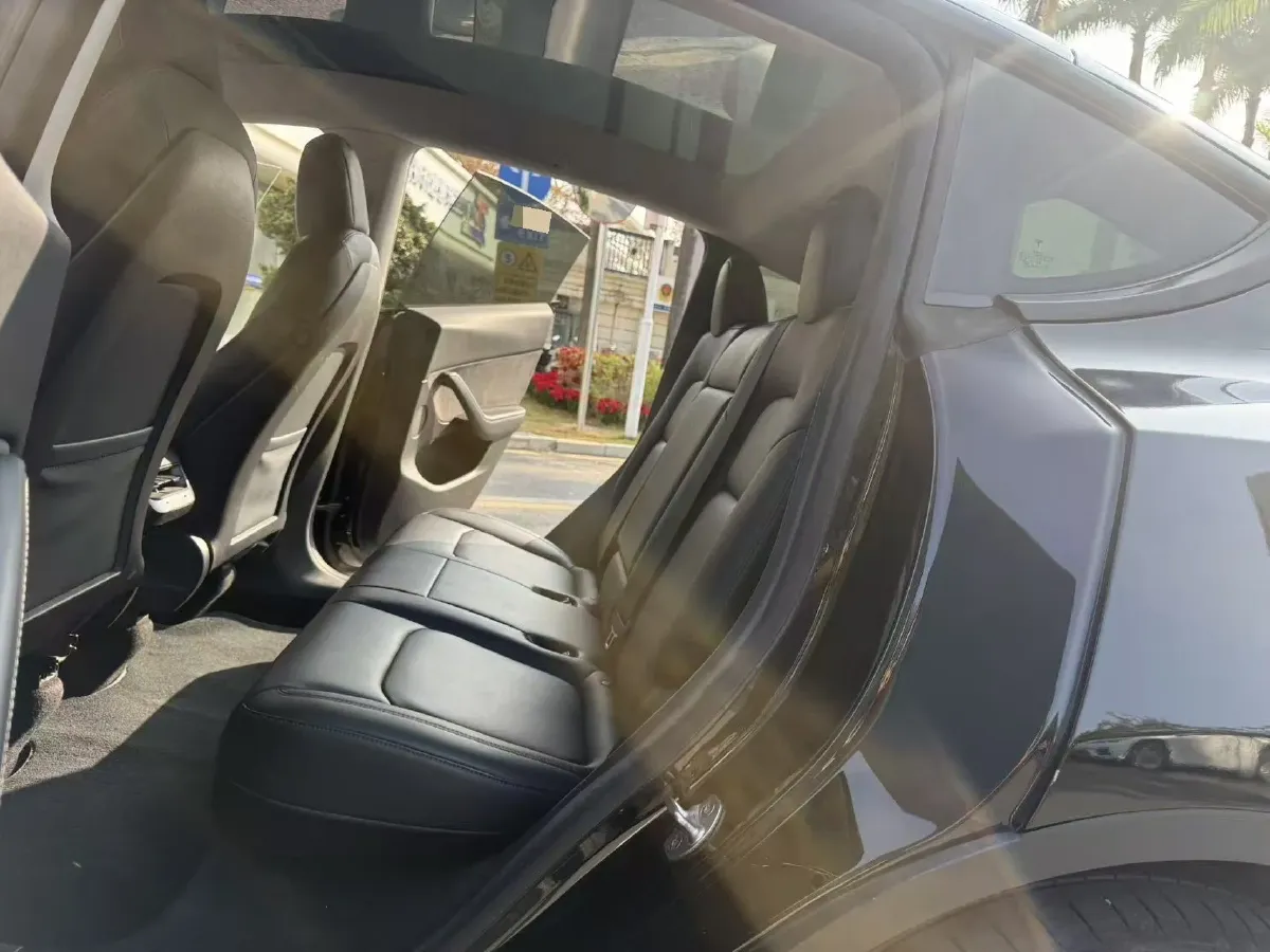 2022 Tesla Model Y BEV 60KWH,autocango,china used car exporter,china ev exporter,chinese used car exporter,chinese used ev exporter