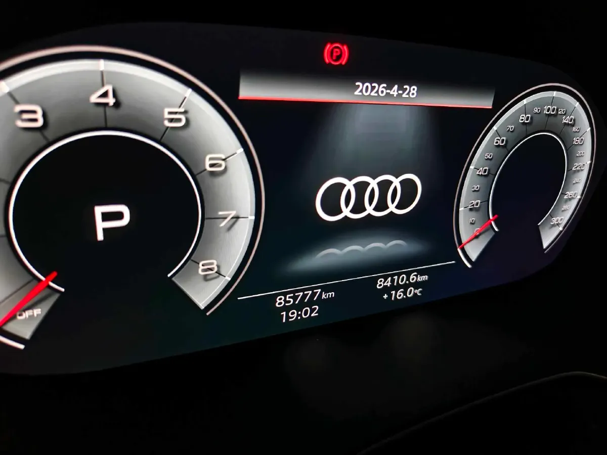 2020 Audi A4L 2.0T 190HP L4 7DCT,autocango,china used car exporter,china ev exporter,chinese used car exporter,chinese used ev exporter