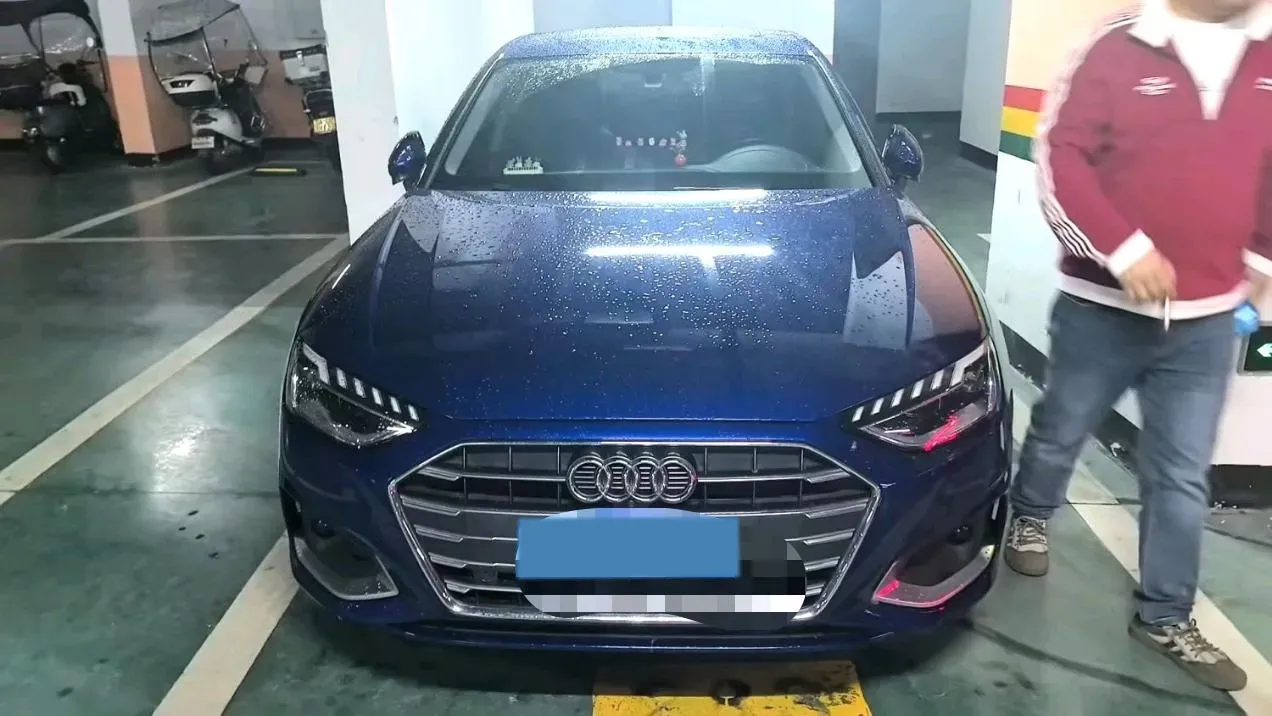 2020 Audi A4L 2.0T 190HP L4 7DCT,autocango,china used car exporter,china ev exporter,chinese used car exporter,chinese used ev exporter